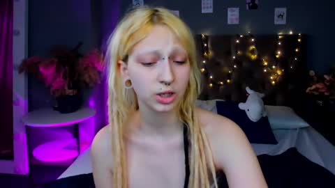 Lexy online show from 02-24-25, 01:31