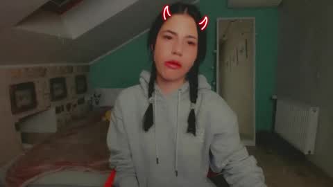 Snapshot of lexyswett chatting on 03-04-25, 12:29 lexyswett online show from 03-04-25, 12:29