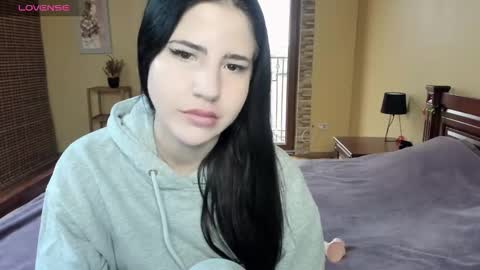 Snapshot of lexyswett chatting on 10-17-25, 06:27 lexyswett online show from 10-17-25, 06:27