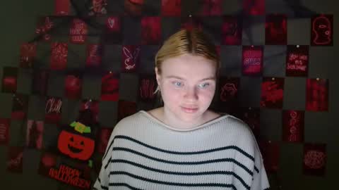 Leyla online show from 10-09-25, 06:44