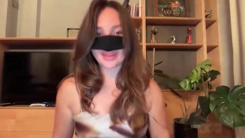 Leyla online show from 09-20-25, 03:13