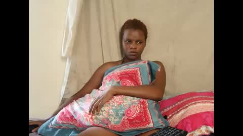 leylacuty13 online show from 04-21-26, 07:47