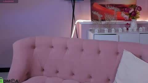 Snapshot of leylamirage chatting on 02-15-26, 04:09 leylamirage online show from 02-15-26, 04:09