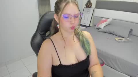   online show from 03-04-25, 03:59