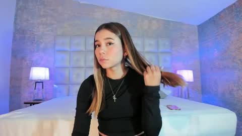 LEZY online show from 11-24-25, 07:35