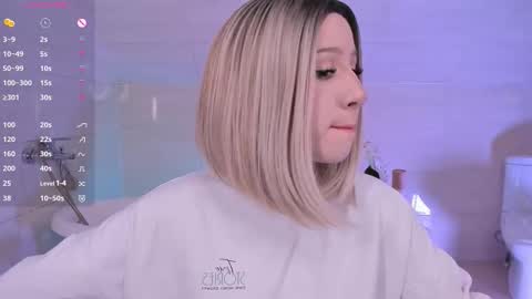 Lisa online show from 11-12-25, 04:13