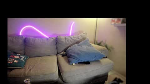 Snapshot of lezzrene chatting on 12-28-24, 05:23 Hornystonerchick online show from 12-28-24, 05:23