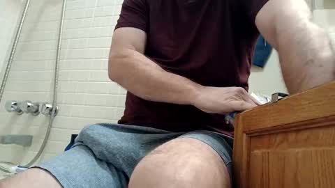 Snapshot of lgck12in chatting on 10-23-25, 12:43 C2bme online show from 10-23-25, 12:43