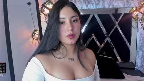 Lia  online show from 12-31-24, 05:40