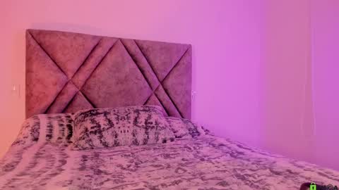 Snapshot of lia__summer chatting on 02-12-25, 02:14 lia__summer online show from 02-12-25, 02:14