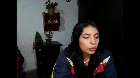 Snapshot of lia_hottie chatting on 12-21-24, 10:39 Lia online show from 12-21-24, 10:39
