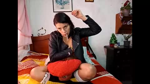 Snapshot of lia_hottie chatting on 12-27-24, 02:12 Lia online show from 12-27-24, 02:12
