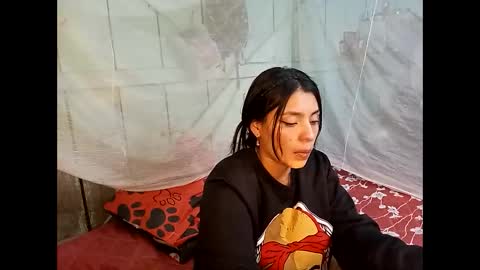 Snapshot of lia_hottie chatting on 01-05-25, 11:44 Lia online show from 01-05-25, 11:44