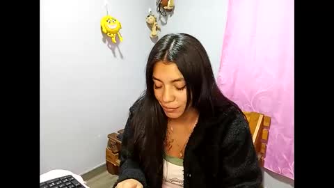 Snapshot of lia_hottie chatting on 01-18-25, 01:18 Lia online show from 01-18-25, 01:18