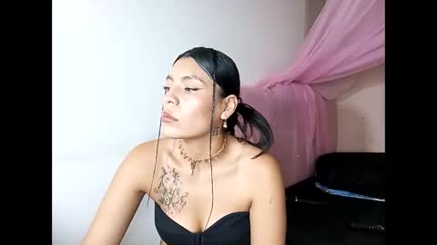 Snapshot of lia_hottie chatting on 01-26-25, 06:58 Lia online show from 01-26-25, 06:58
