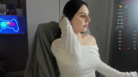 Lia online show from 11-11-25, 02:39