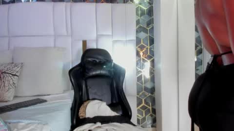 lia_mariana online show from 03-17-26, 04:50