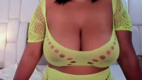 lia_mariana online show from 04-07-26, 06:47