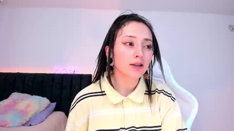 Little Queen Lia  online show from 02-22-25, 04:07