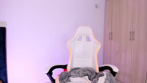 Little Queen Lia  online show from 03-05-25, 04:45