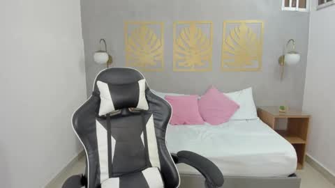 Lia  online show from 02-11-25, 08:48