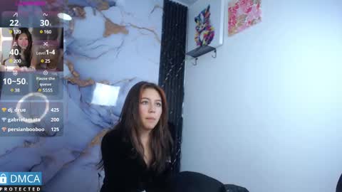 lia summer1 online show from 02-22-25, 01:44