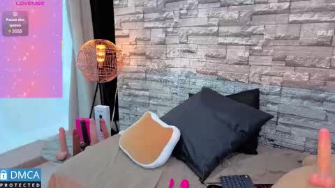 lia summer1 online show from 11-19-25, 07:14