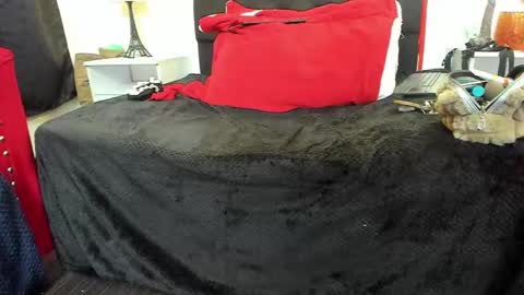 Lia Taylor online show from 02-10-25, 12:50