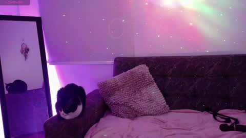 Lia online show from 09-29-25, 11:42