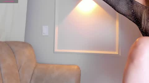 Snapshot of lia_walton__ chatting on 01-18-25, 12:04 liz walton online show from 01-18-25, 12:04