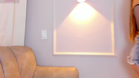 Snapshot of lia_walton__ chatting on 01-30-25, 11:55 liz walton online show from 01-30-25, 11:55