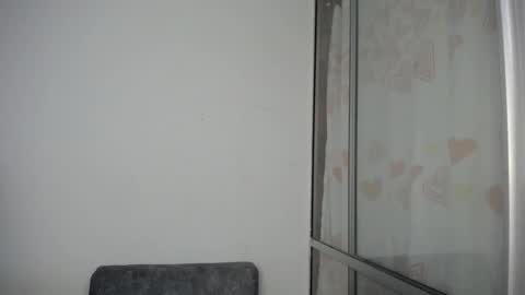 Lia online show from 10-20-25, 02:01