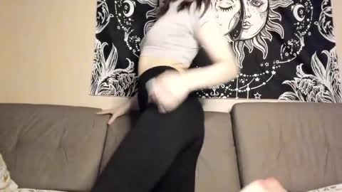 Julia  online show from 01-10-25, 05:47