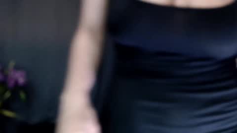 Lia Divina online show from 12-14-24, 11:18