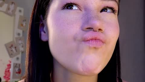 Lia  online show from 12-20-24, 09:54