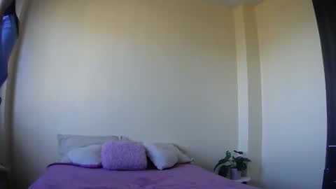 Snapshot of liahc chatting on 01-18-26, 10:35 Liahcam online show from 01-18-26, 10:35