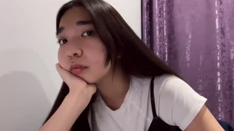 Snapshot of liaisonx_rosa chatting on 11-28-25, 11:24 liaisonx_rosa online show from 11-28-25, 11:24