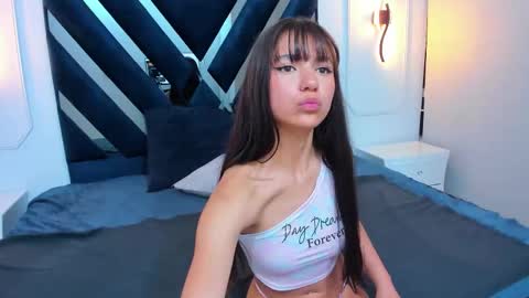 liajohnnson online show from 11-23-25, 04:12