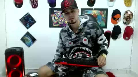 Snapshot of liam_andres12 chatting on 01-07-26, 10:56 Andres online show from 01-07-26, 10:56