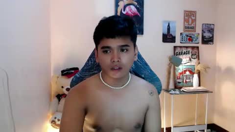 Snapshot of liam_anthonyxx chatting on 10-15-25, 04:29 liam_anthonyxx online show from 10-15-25, 04:29