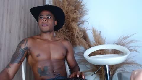 liam_bolt online show from 10-17-25, 01:35