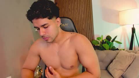 Liam Collins online show from 12-21-25, 12:01