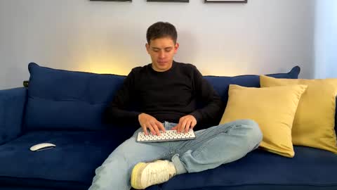 Liam online show from 02-10-25, 02:37