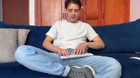 Liam online show from 12-05-25, 03:20