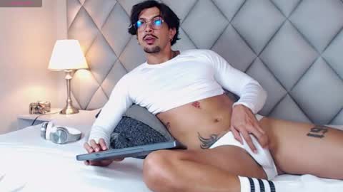 Liam Espinoza online show from 10-20-25, 10:21