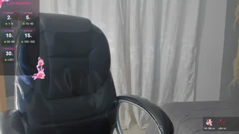 Snapshot of liam_fox7 chatting on 07-07-26, 07:23 Liam online show from 07-07-26, 07:23