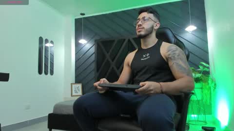 LIAM KLEIN online show from 10-06-25, 11:18