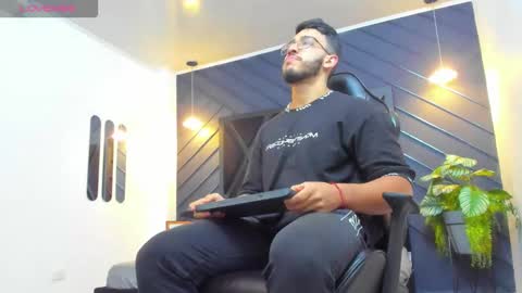 LIAM KLEIN online show from 10-15-25, 11:10