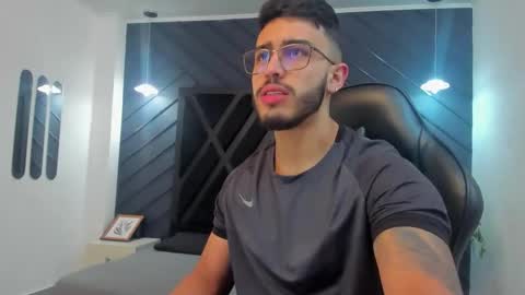 LIAM KLEIN online show from 11-11-25, 11:32