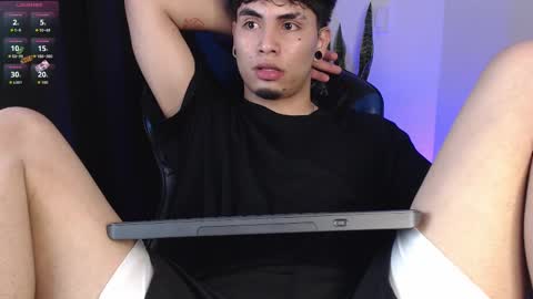 Snapshot of liam_ruiz_ chatting on 09-23-25, 05:32 Liam online show from 09-23-25, 05:32